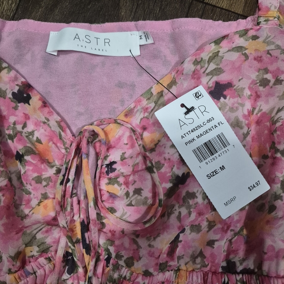Astr Pink Floral Puff Sleeve Top - Picture 2 of 3